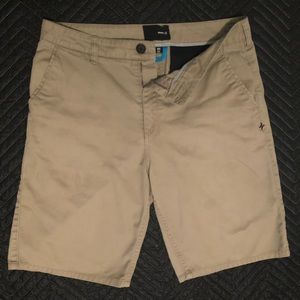 Men’s Hurley kaki shorts